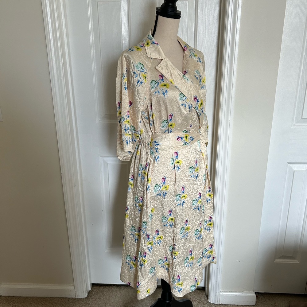 GANNI Floral Crinkled Satin Wrap Dress in Floral Rutabaga - Picture 5 of 16